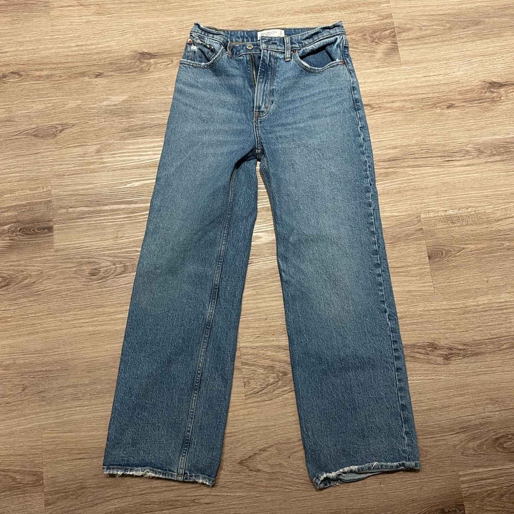 Abercrombie 90’s Relaxed High Rise